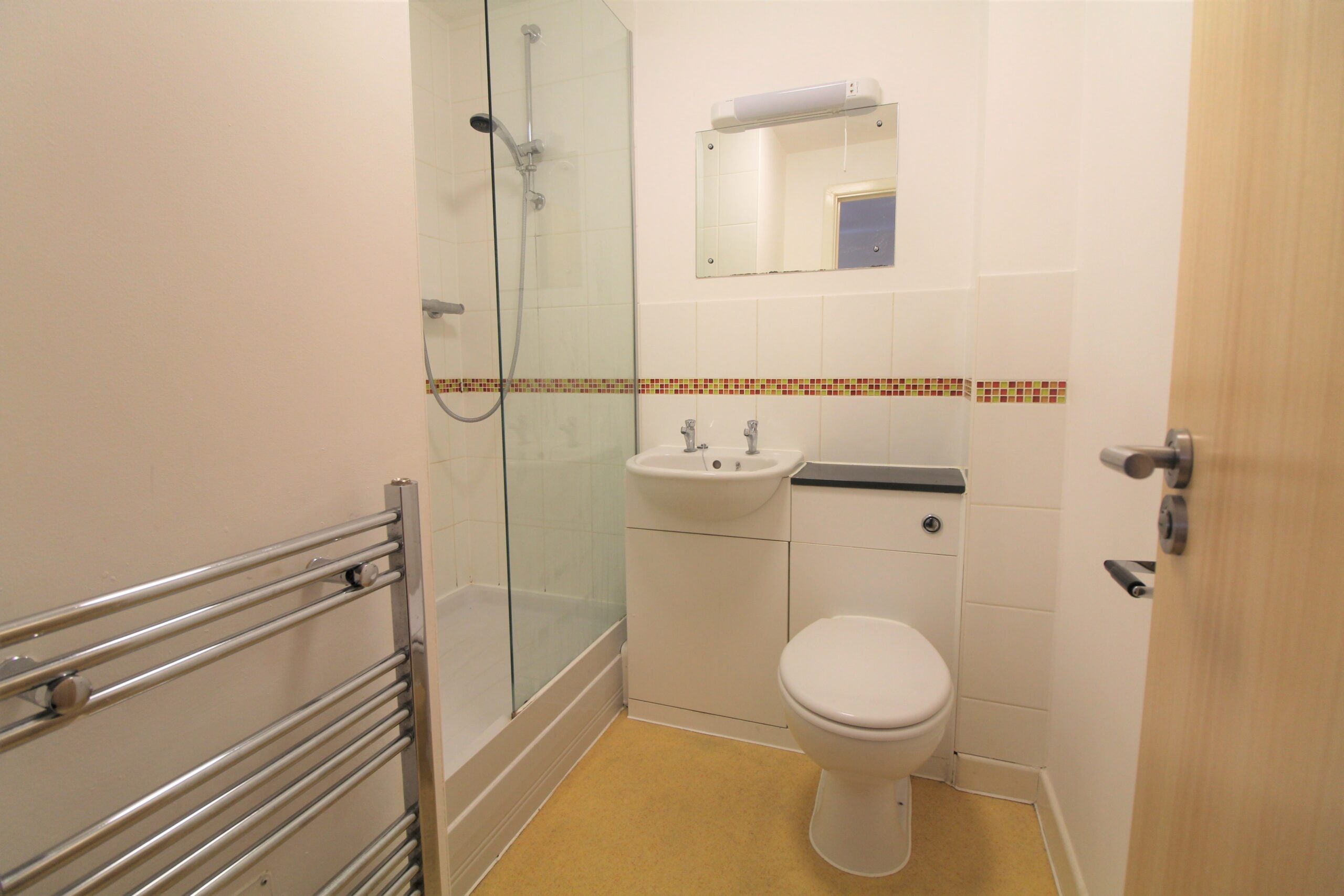 Room Lincoln Road in Peterborough