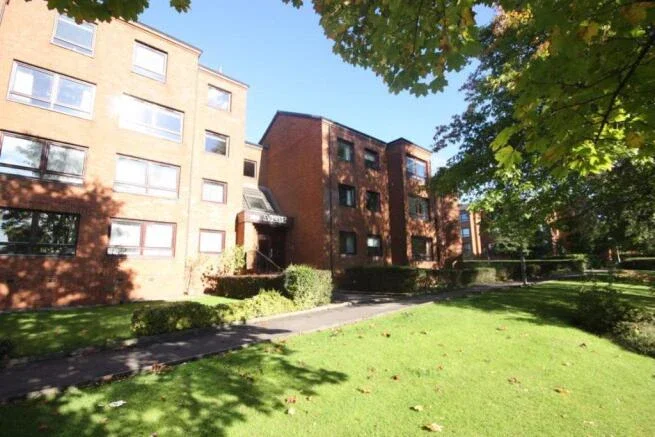 Flat Ascot Court in Glasgow
