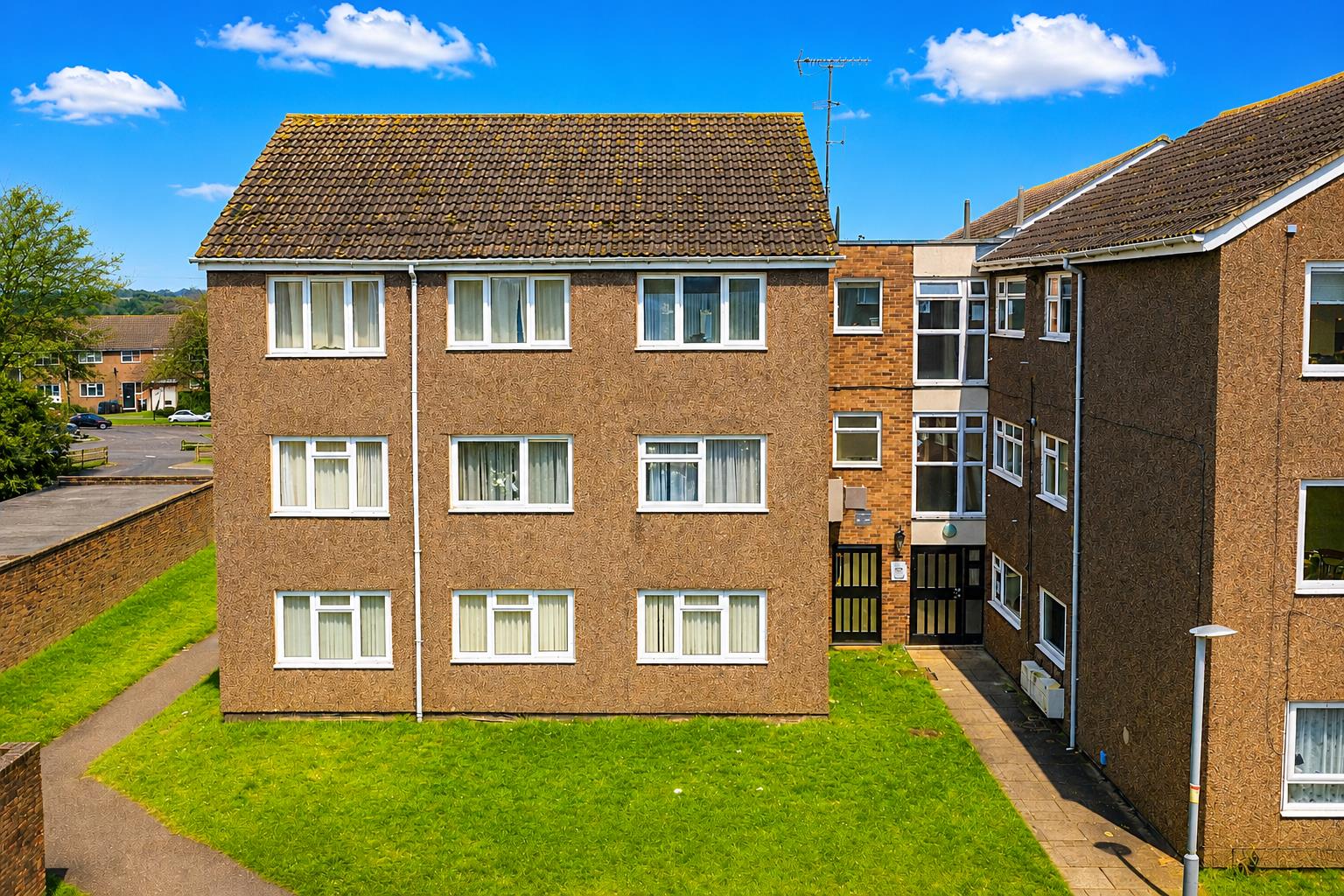 House Claymore in Dacorum