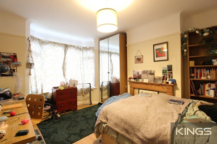 House Orchards Way in Southampton