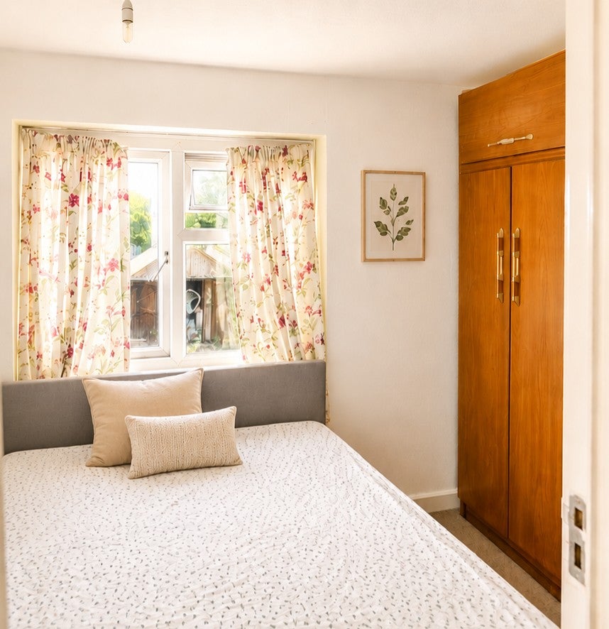 Room King Henry's Road in Greater London