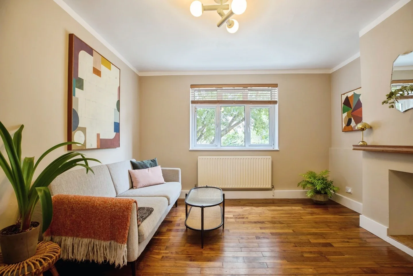 Flat Devonshire Road in Greater London