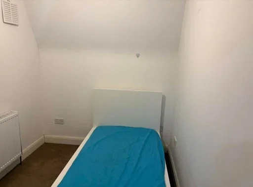 Room Heathway in Greater London