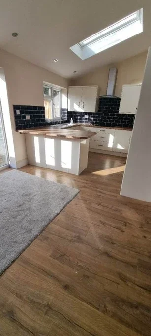Room Heathway in Greater London