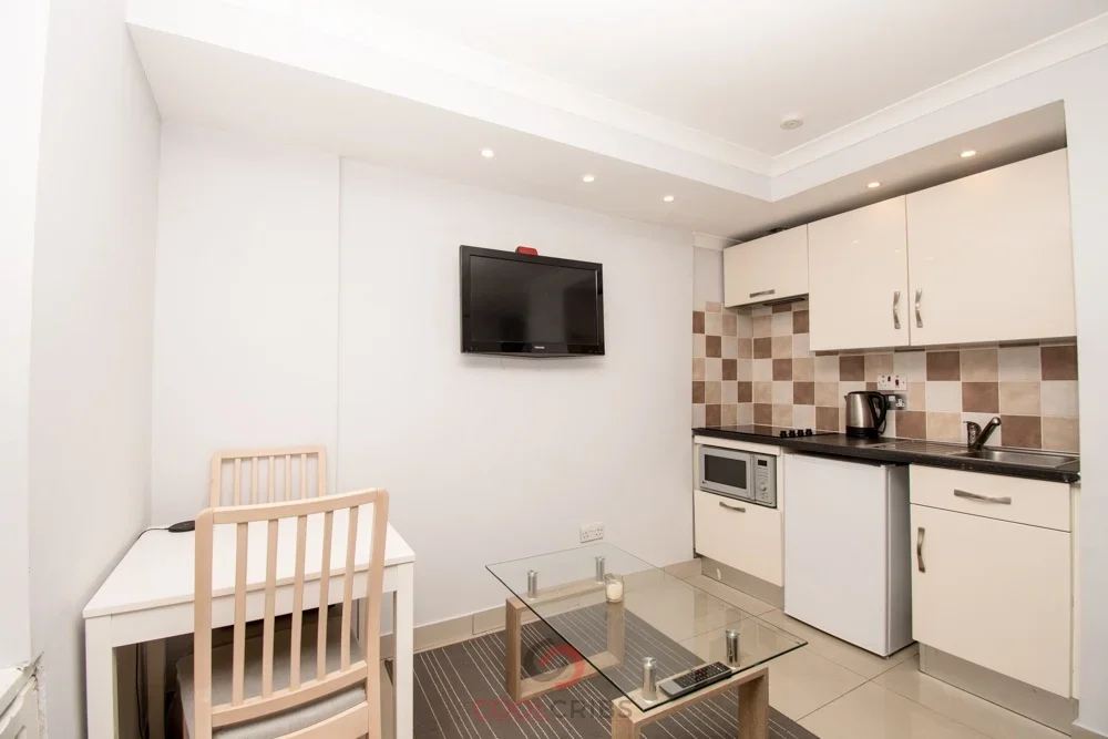 Flat Inverness Terrace in City of Westminster