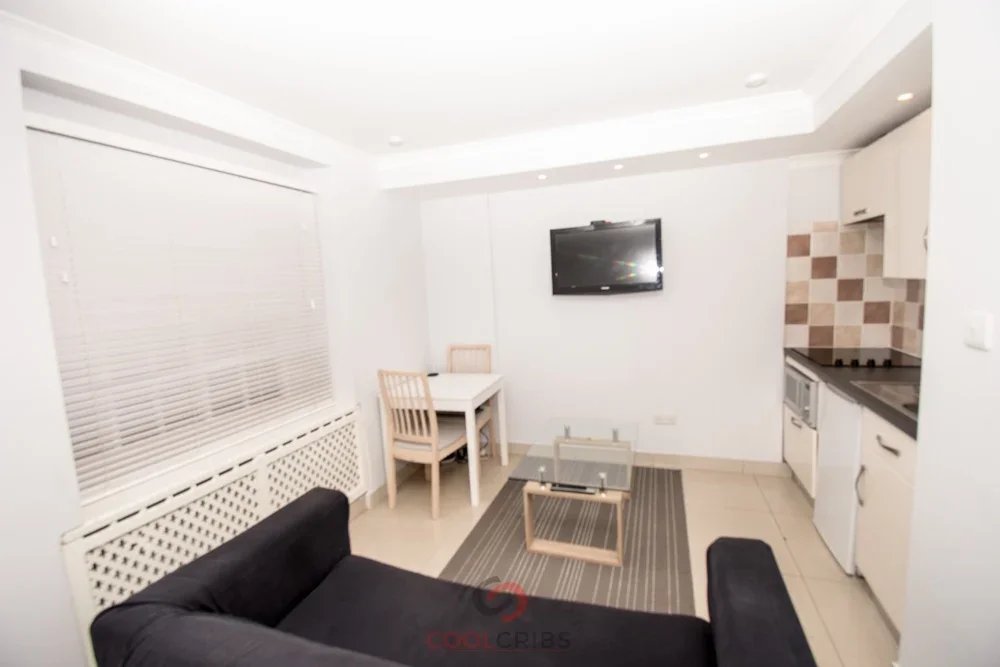 Flat Inverness Terrace in City of Westminster