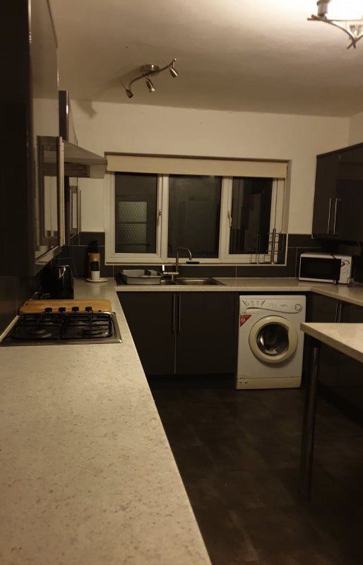 Room Manor Street in Cardiff