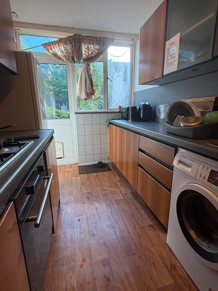 Room Ruislip Road in London