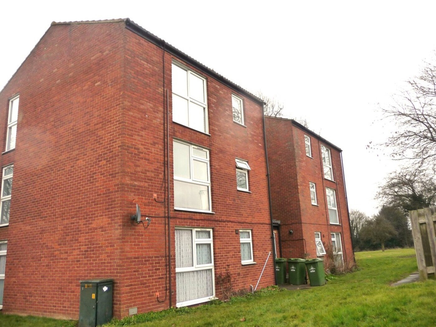 Flat Clovelly Way in Stevenage
