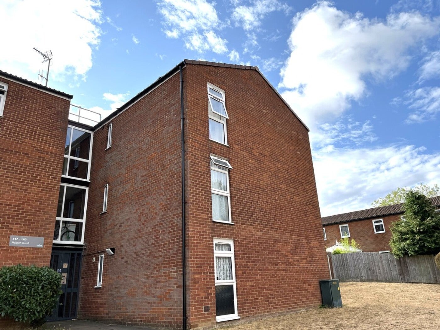 Flat Clovelly Way in Stevenage