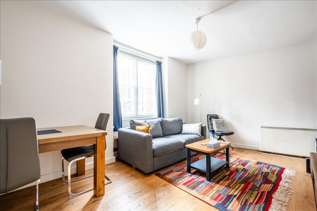 Flat Hastings Street in Greater London