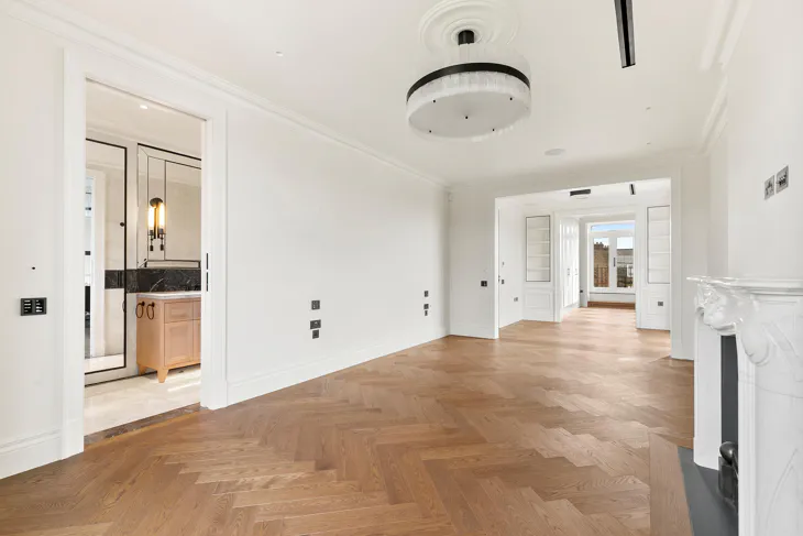 Flat De Vere Gardens in Greater London