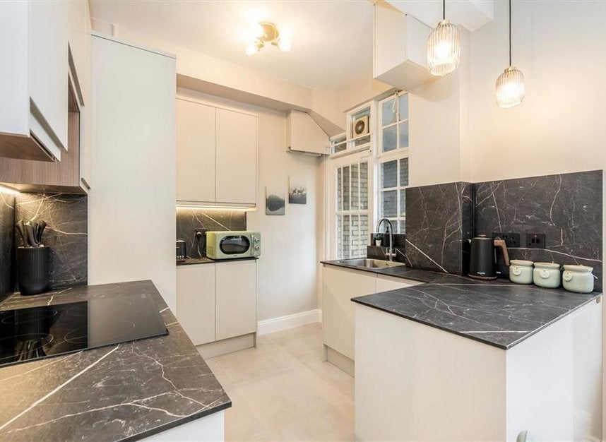 Flat Queensway in City of Westminster