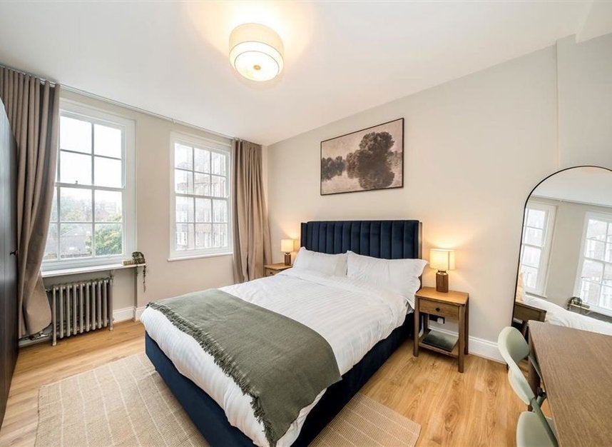 Flat Queensway in City of Westminster