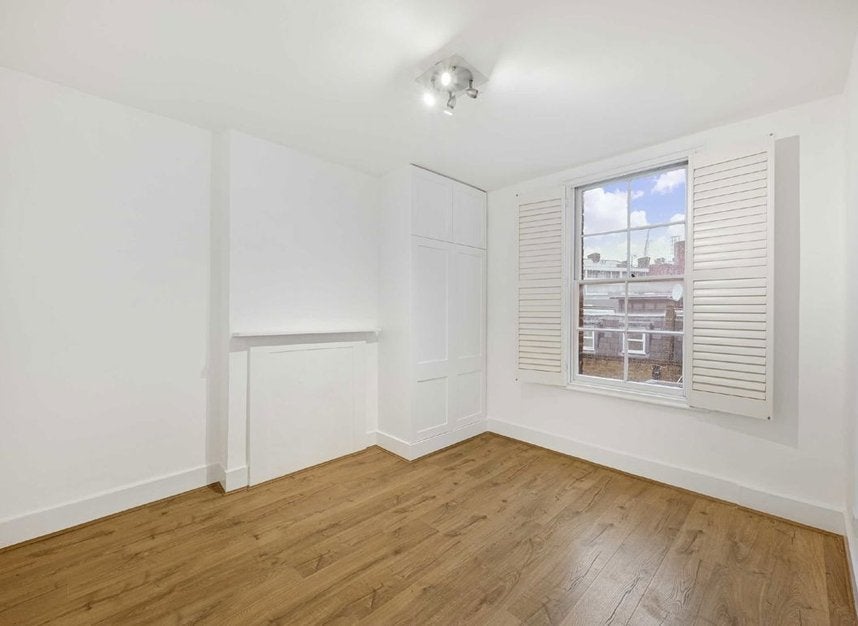 Flat Rochester Row in City of Westminster