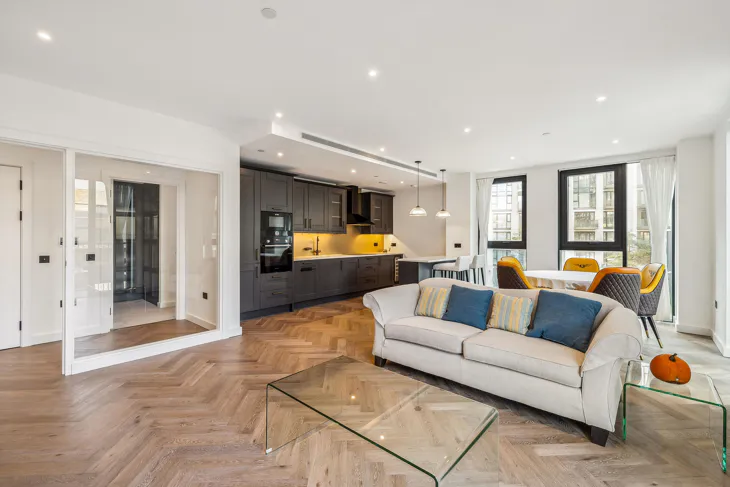 Flat Pennington Quay Walk in Greater London