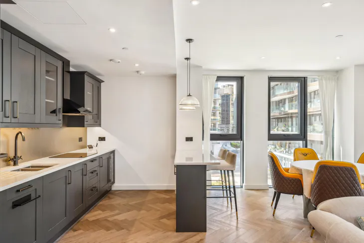 Flat Pennington Quay Walk in Greater London