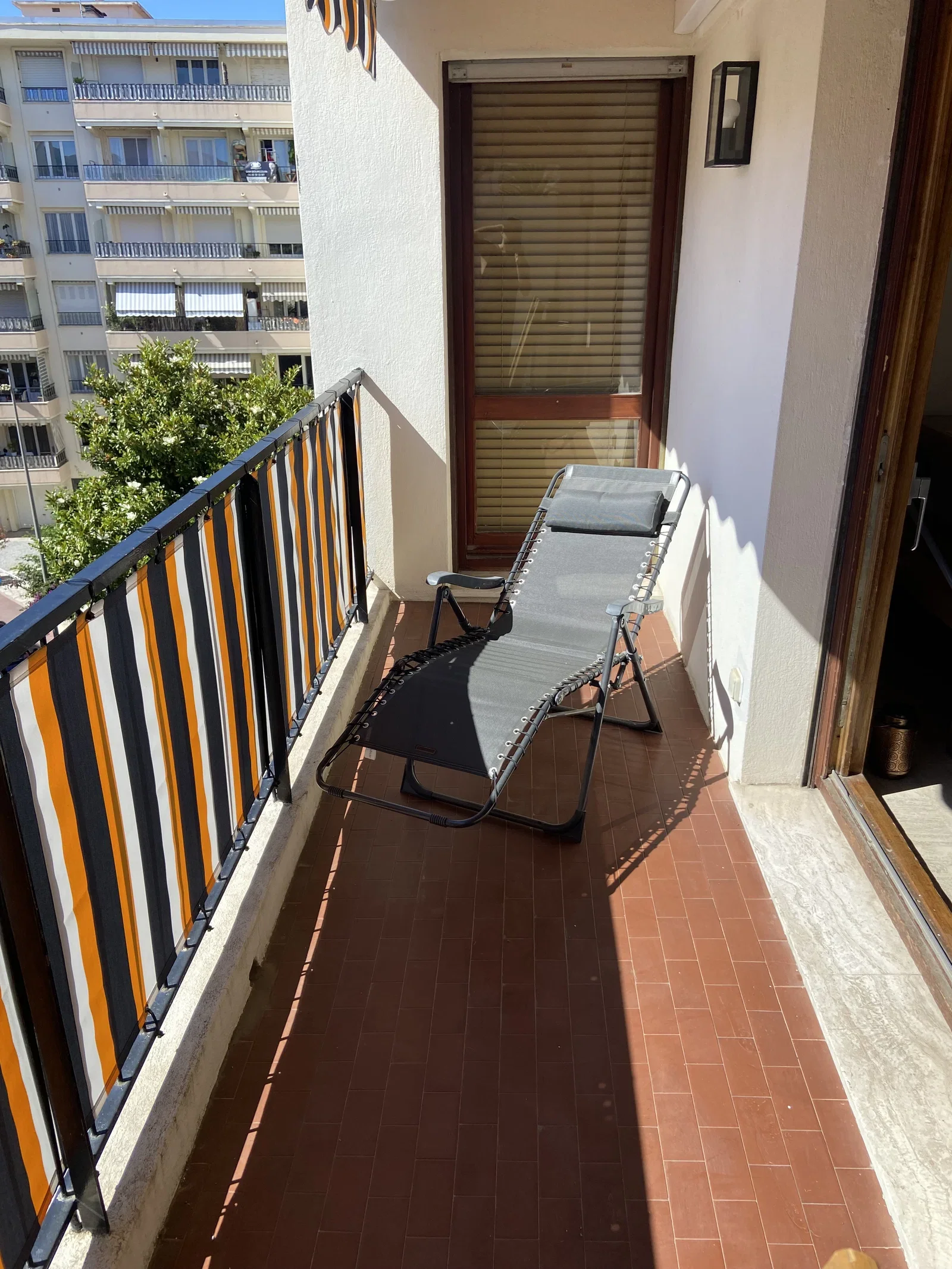 Room Rue Mozart in Cannes
