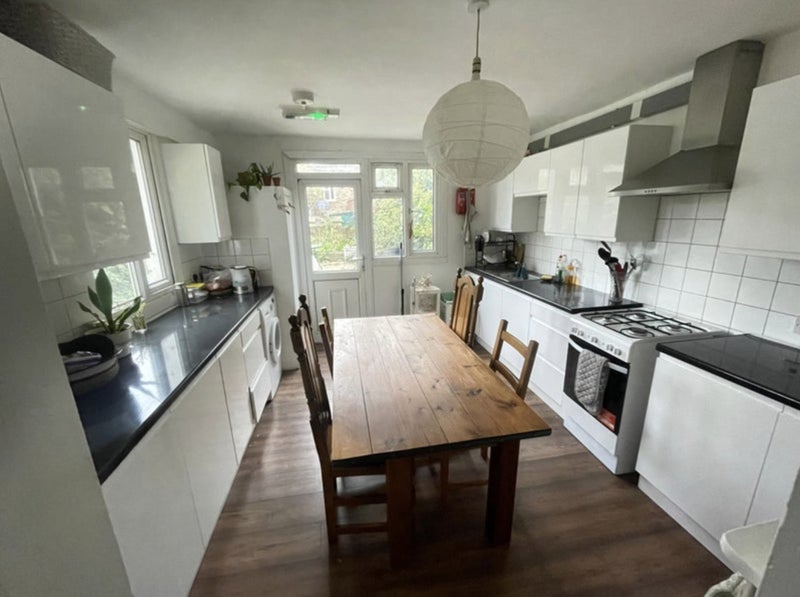 Room Brooke Road in Greater London