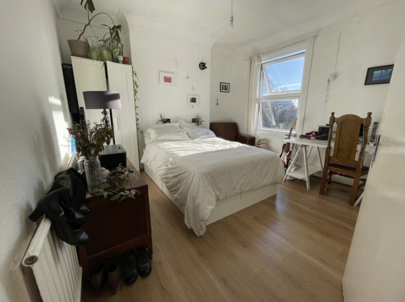 Room Brooke Road in Greater London