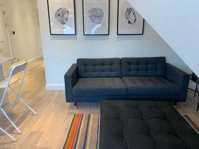 Flat Woodstock Avenue in Greater London