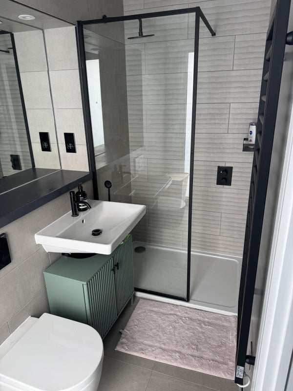 Room Kilburn Lane in Greater London
