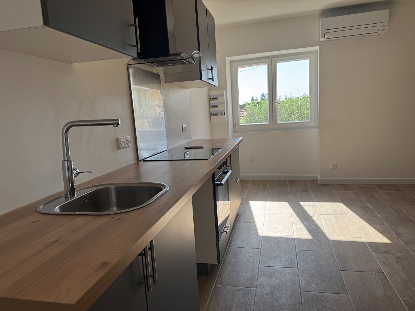Appartement Avenue du Général de Gaulle à Lambesc