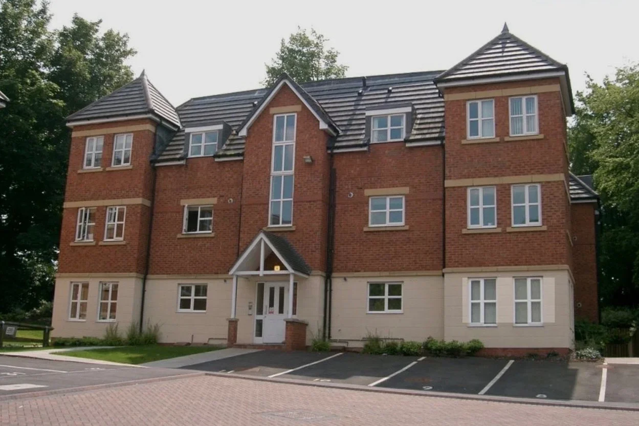 Flat Summer Drive in Sandbach