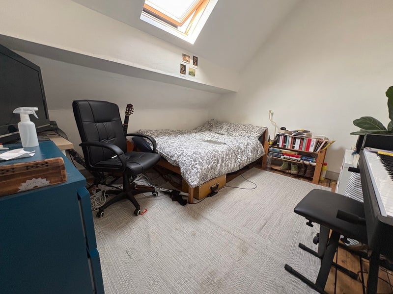 Room Argyle Avenue in Manchester
