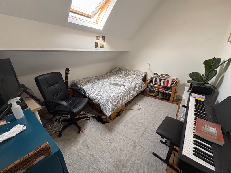 Room Argyle Avenue in Manchester