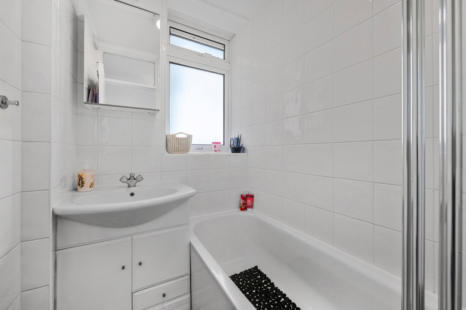 Flat Felsham Road in Greater London