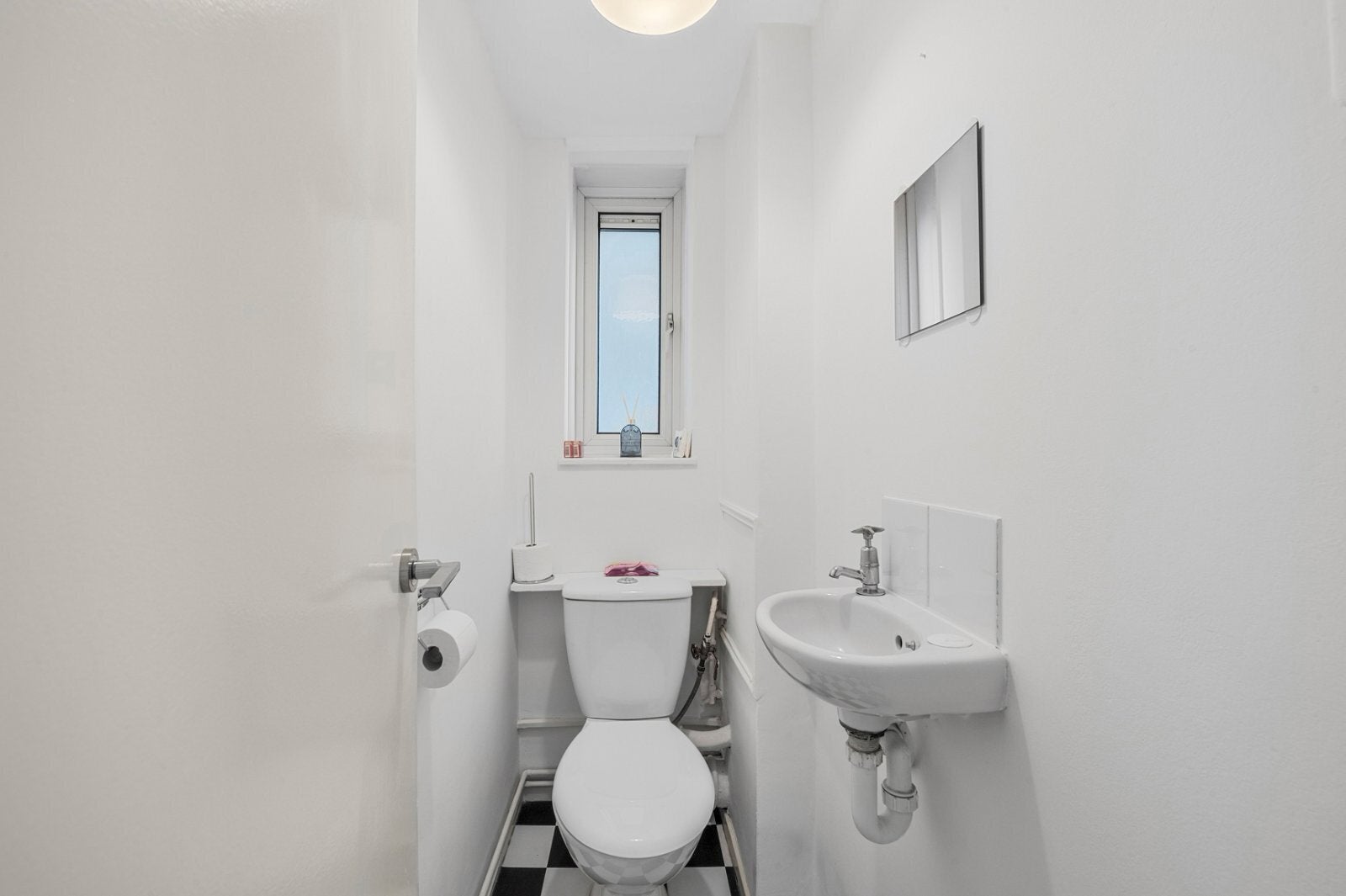 Flat Felsham Road in Greater London
