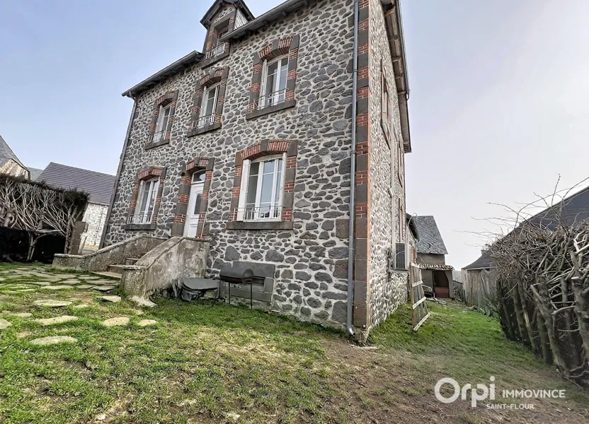 House Rue du Chemin Vert in Paulhac