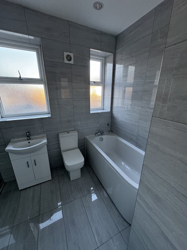Room Durham Road in Sunderland