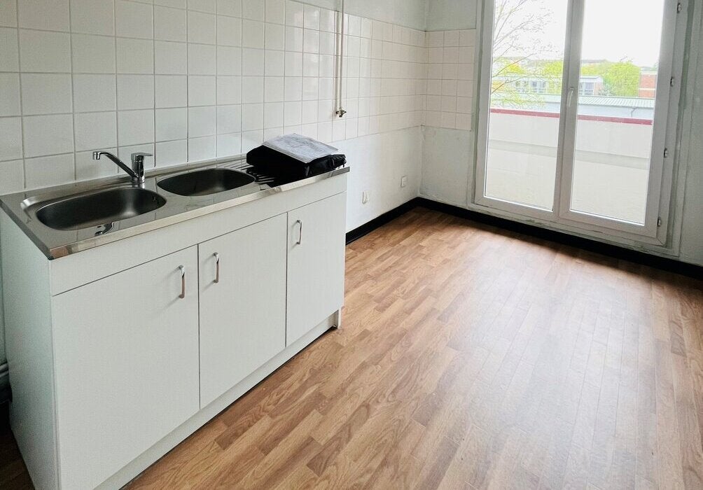 Flat Rue Charles Péguy in Charleville-Mézières