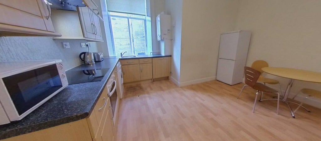 Flat Ruskin Lane in Glasgow