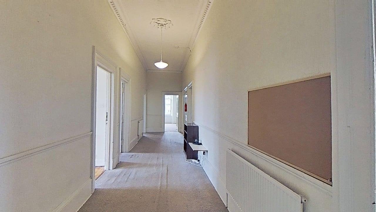 Room Ruskin Lane in Glasgow