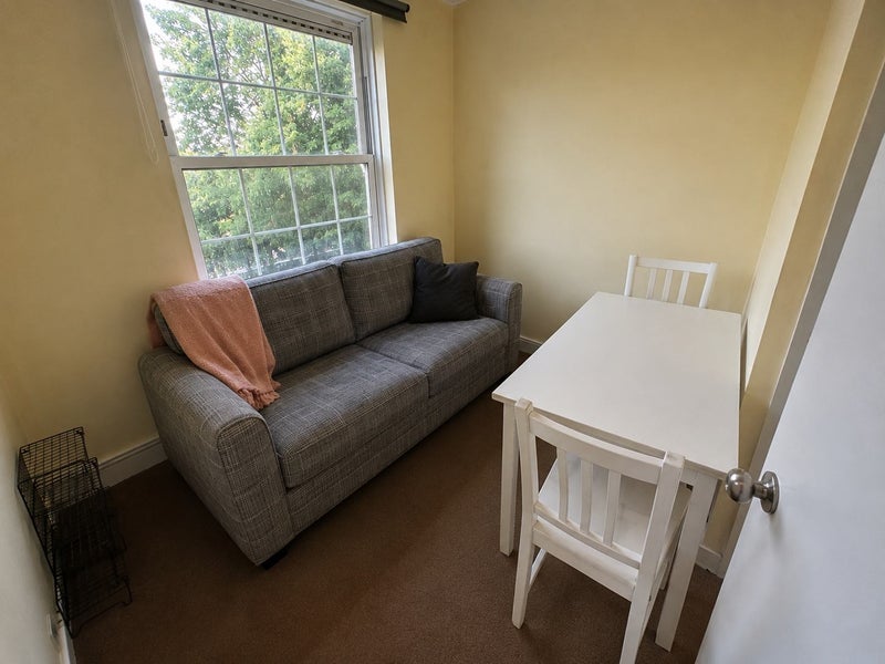 Room Tanners Hill in Greater London