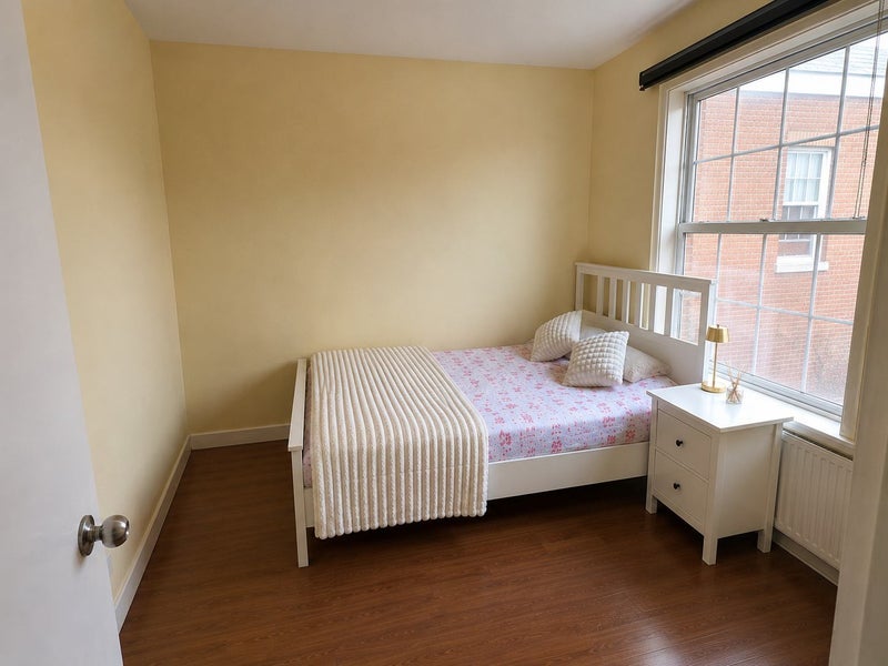 Room Tanners Hill in Greater London