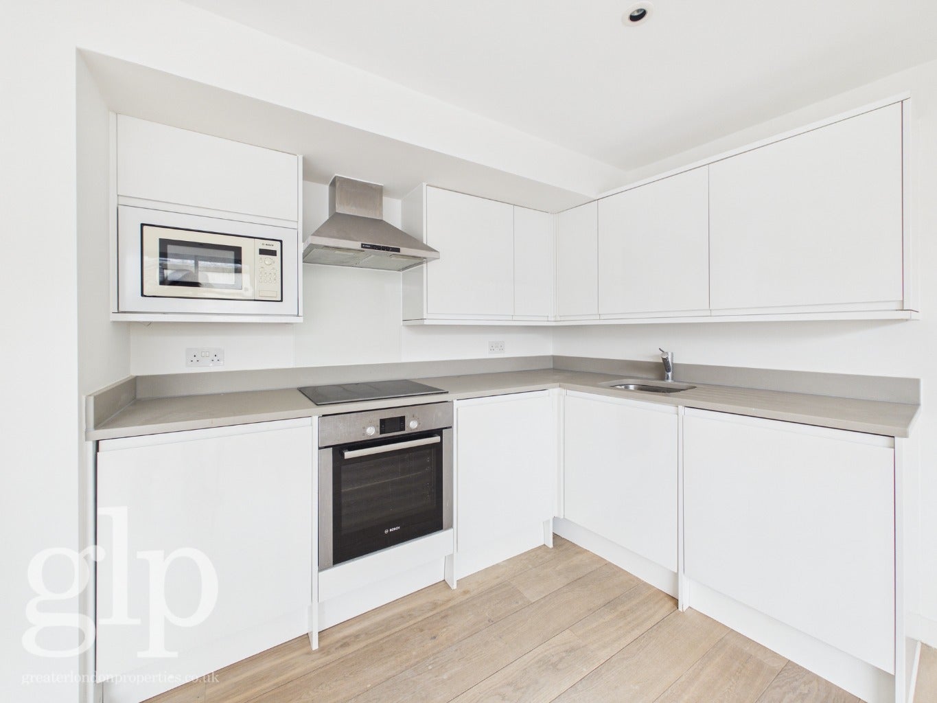 Flat Upper St Martin's Lane in City of Westminster