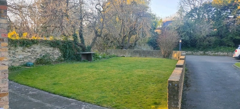 Room Madeley Road in Greater London