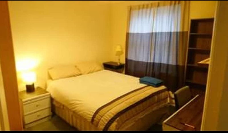 Room Madeley Road in Greater London