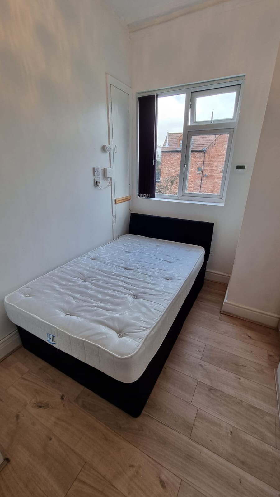 Flat Alness Road in Manchester