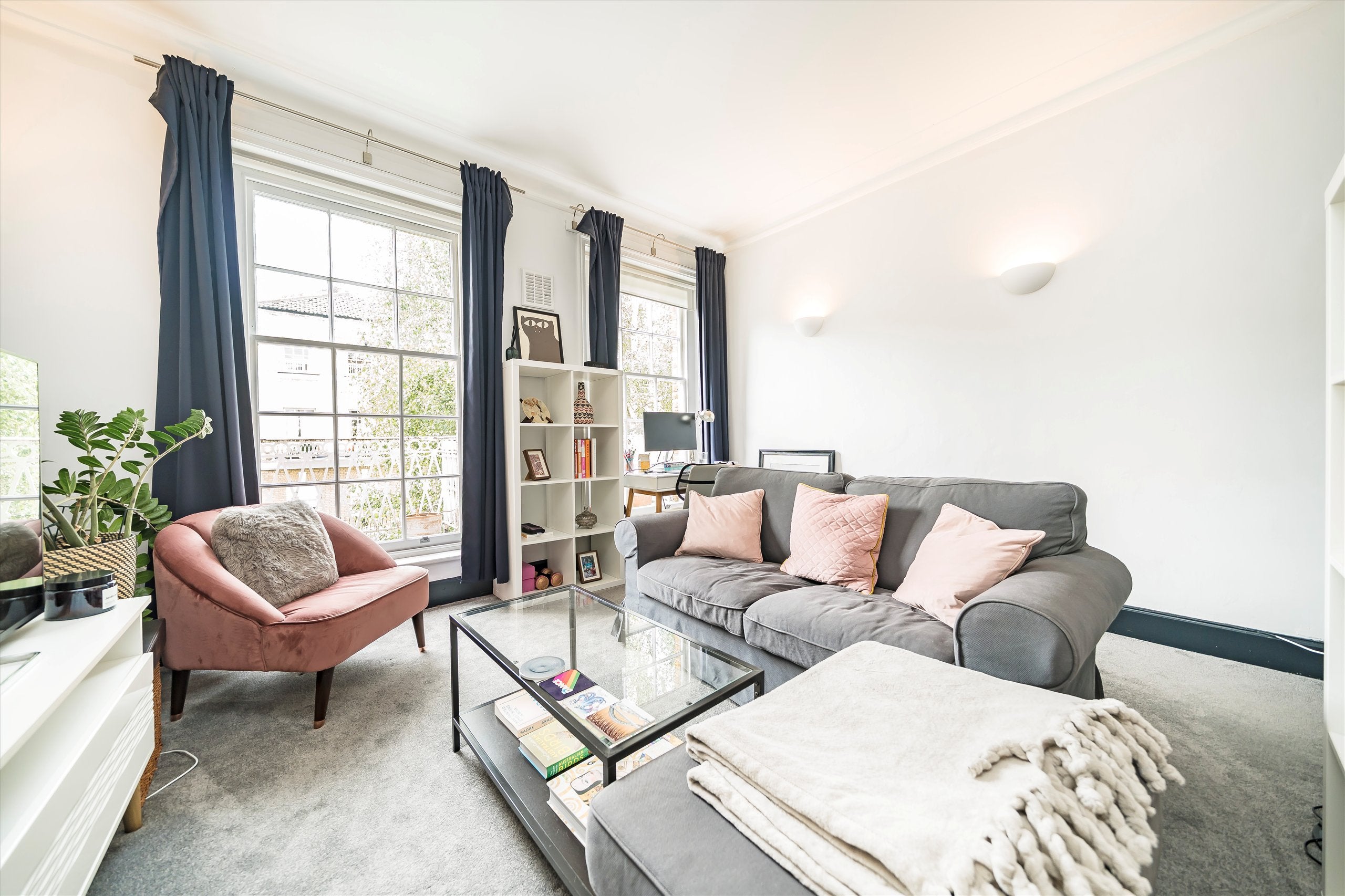 Flat Chester Way in Greater London