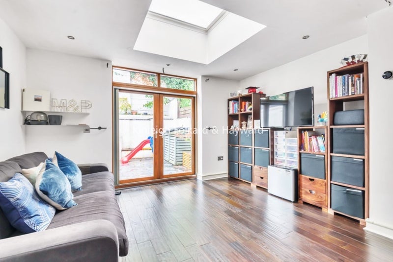 Room Hithe Grove in Greater London