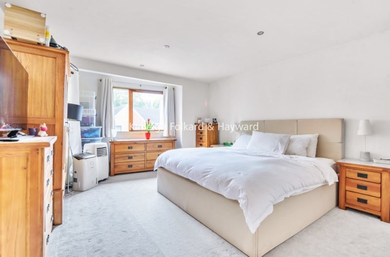 Room Hithe Grove in Greater London