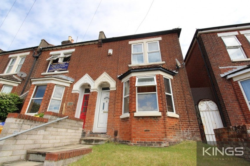 Flat Sirdar Road in Southampton