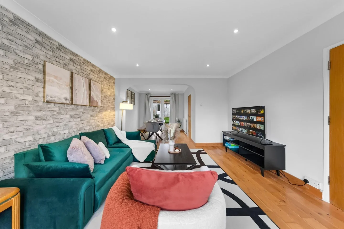 House Layfield Crescent in Greater London