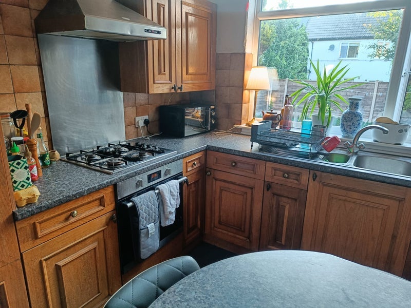Room Elmsmere Road in Manchester