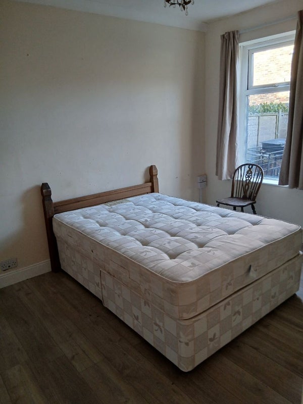 Room Coach Lane in North Tyneside